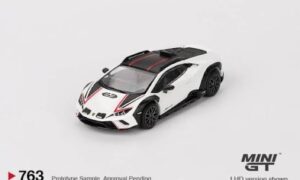 Lamborghini Huracán Sterrato Bianco Asopo 1/64